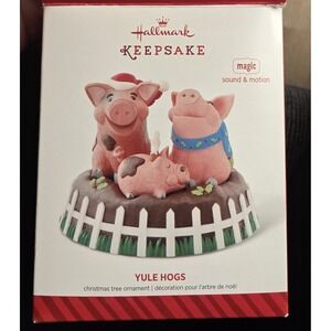 Hallmark 2014 Yule Hogs Magic Ornament – Pigs Move & Sing Jingle Bells